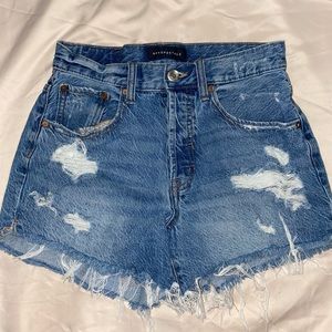 Aèrpostale 90s High Rise Cut-Off Womens Jean shorts